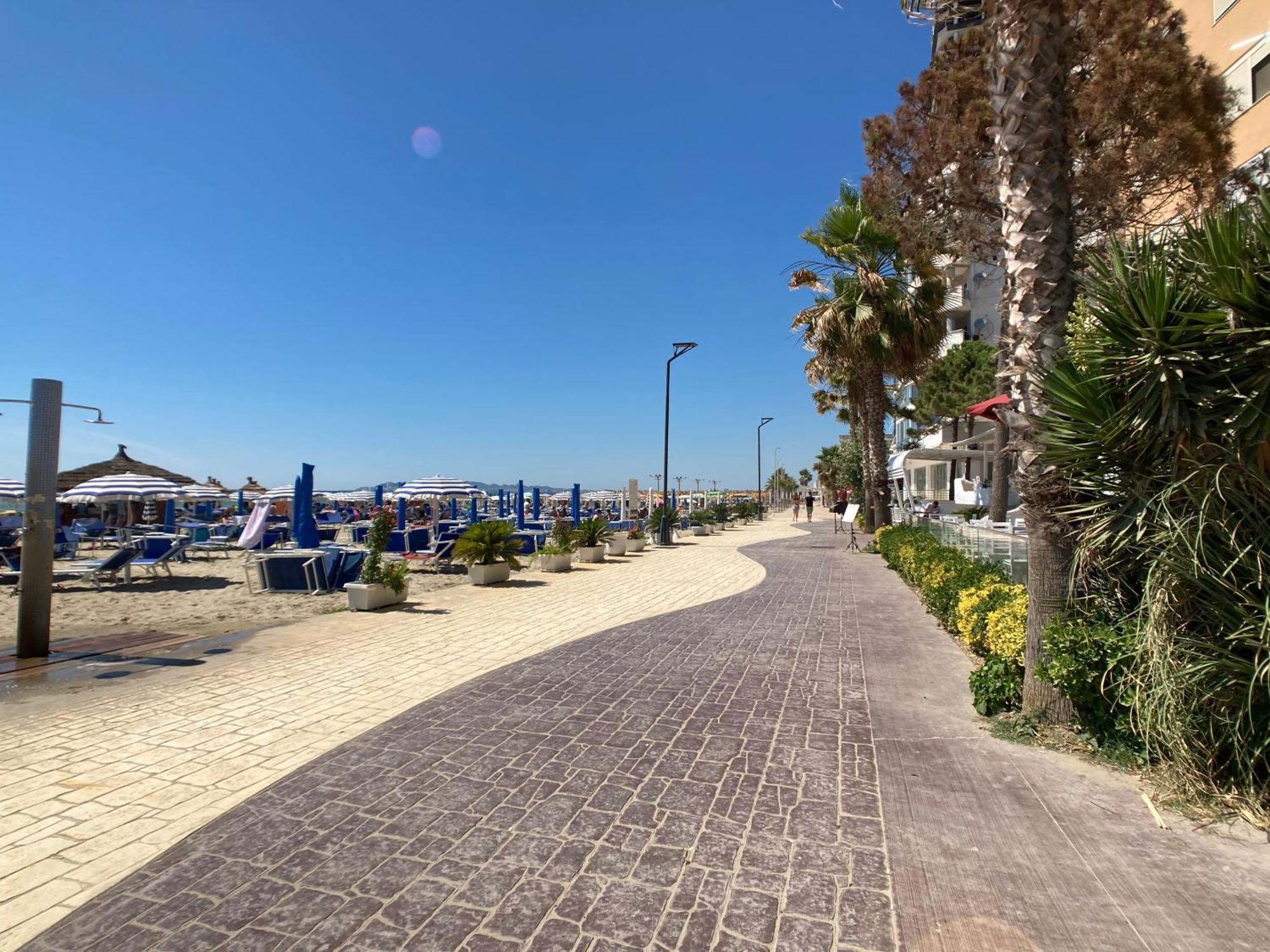 Summer Edition - Home By The Sea 1 - Res Golem  Exterior photo